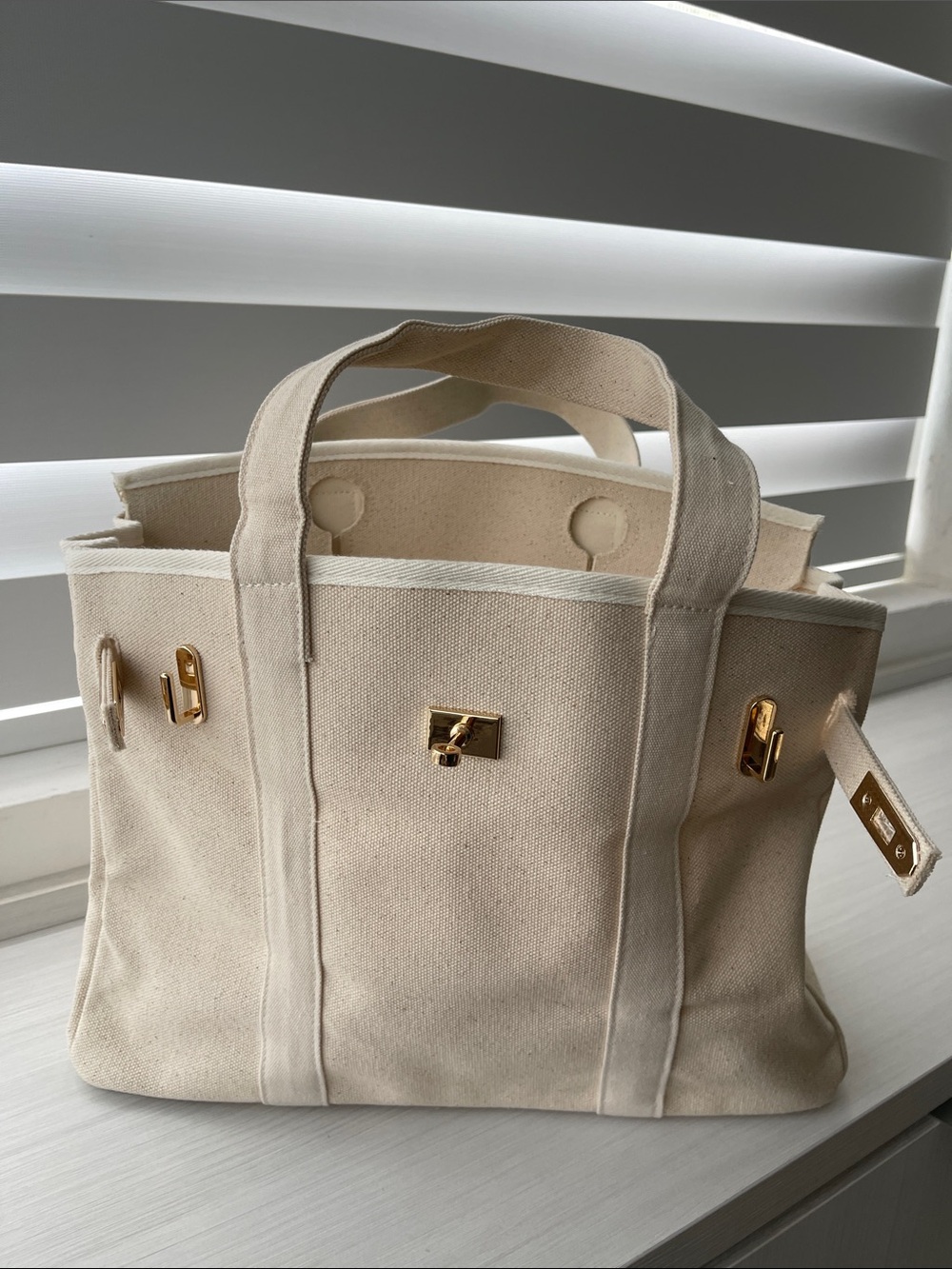 Canvas Tote Bag in Cream with Gold Hardware - Picture 9 of 10